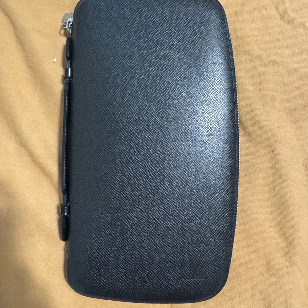 Louis Vuitton Black Taiga Atoll Travel Organizer w/COA